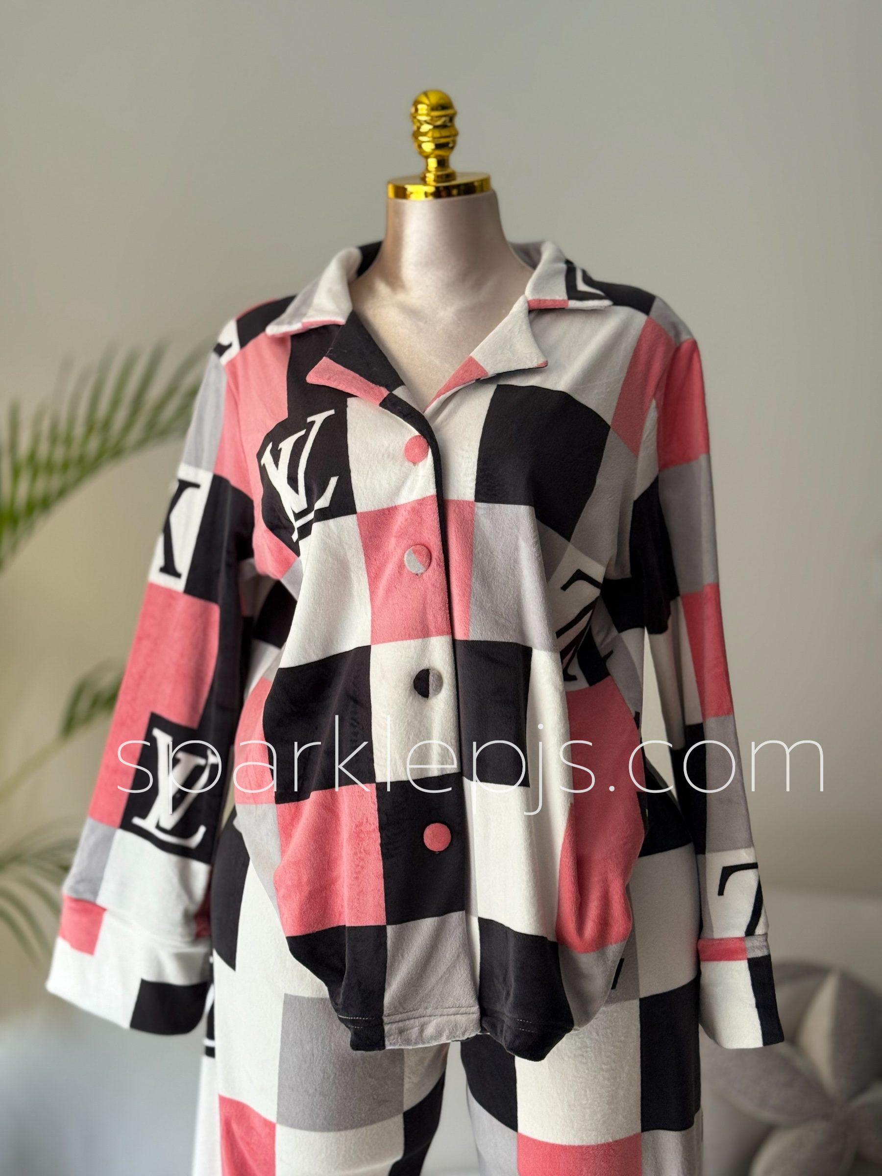 LV Elegance Bloc Sleepwear