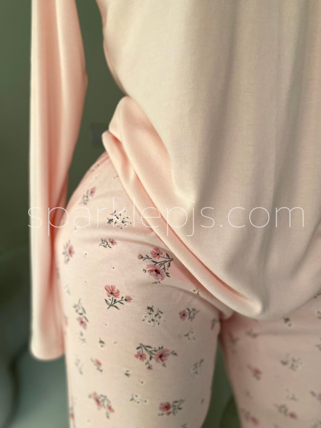 The Fireside Floral Duo