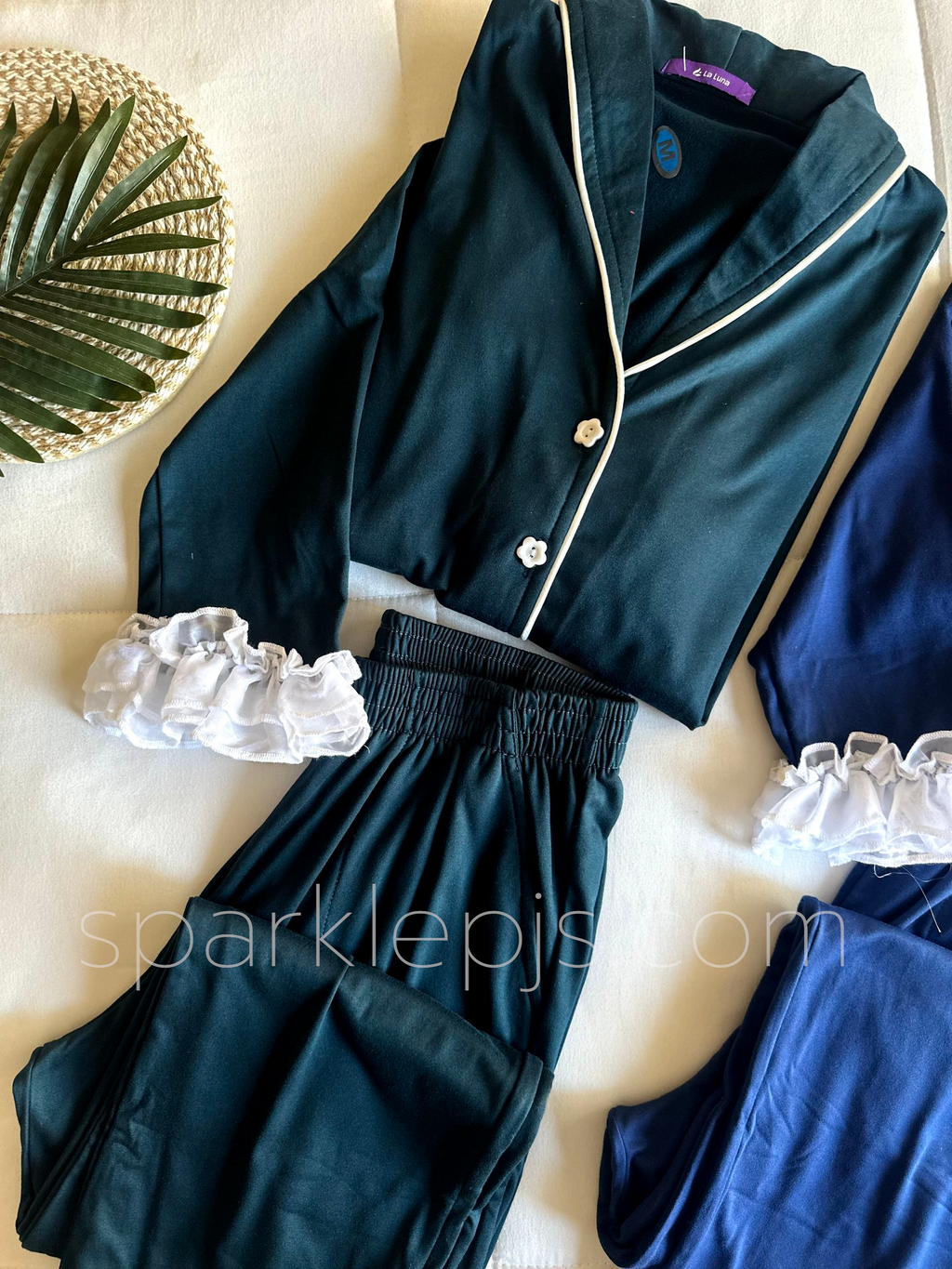 Classic Ruffle Lounge Set