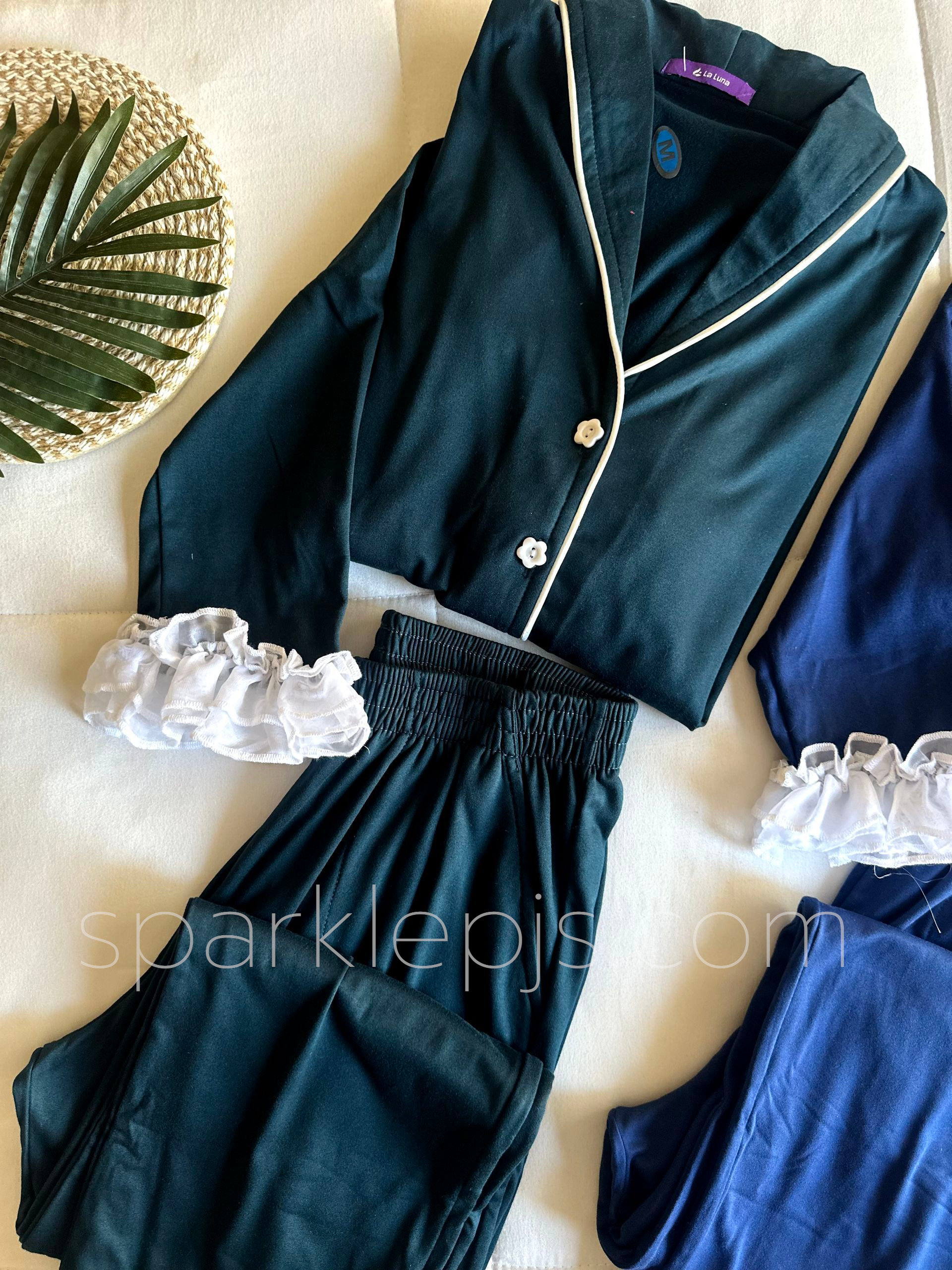 Classic Ruffle Lounge Set