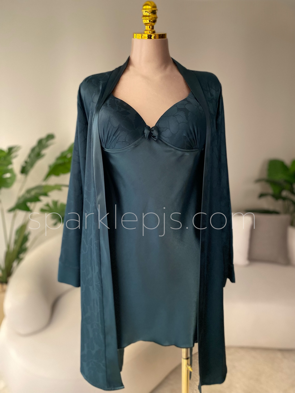 "Damask Dream" Jacquard Lingerie Set