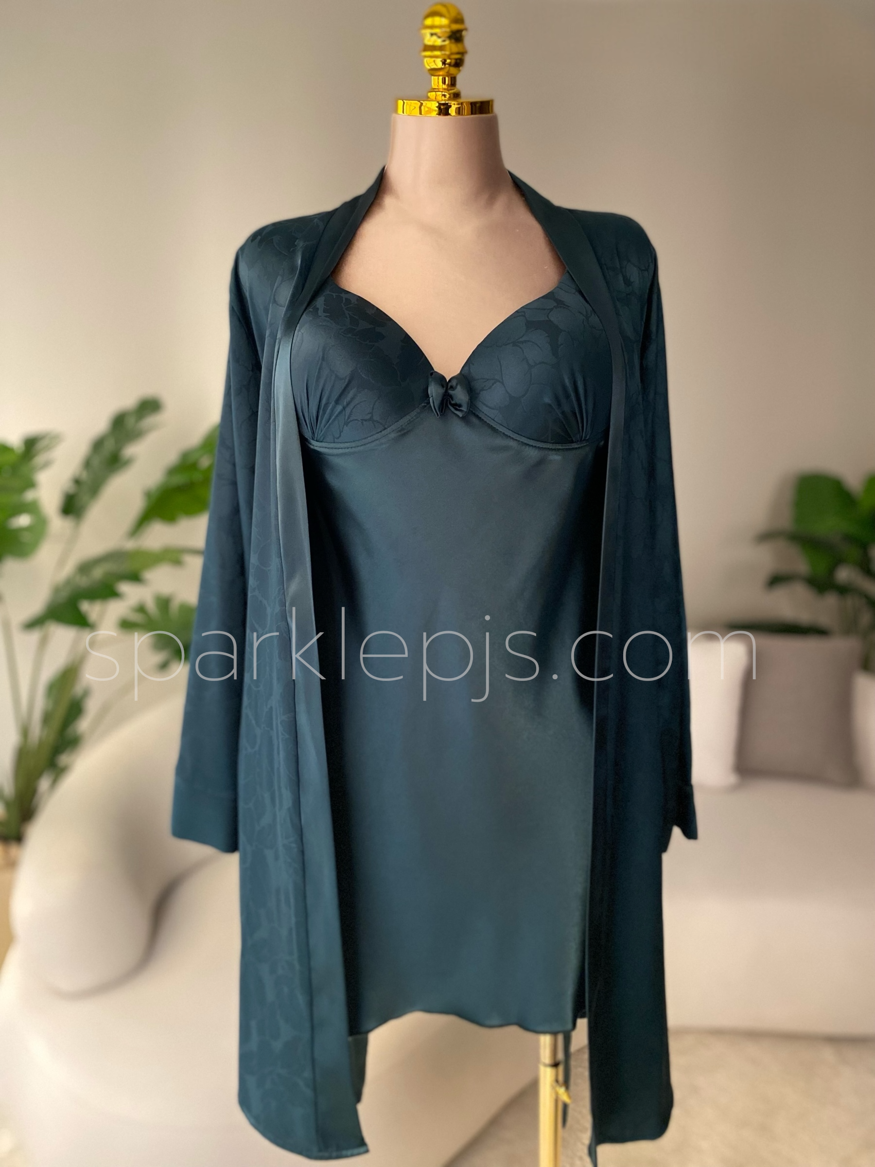 "Damask Dream" Jacquard Lingerie Set