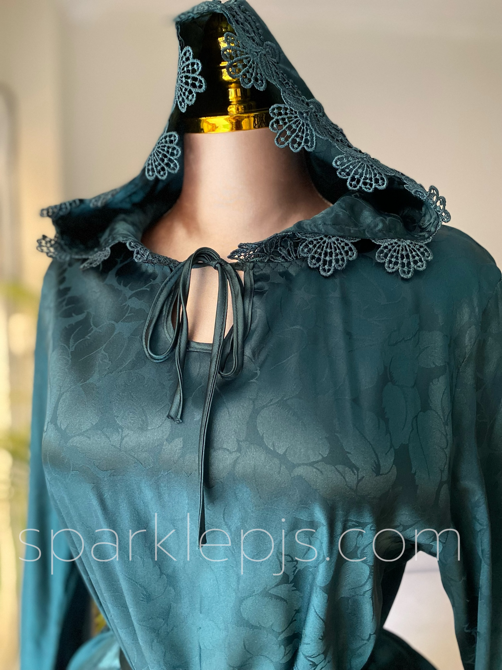 Satin Somnus Cloak