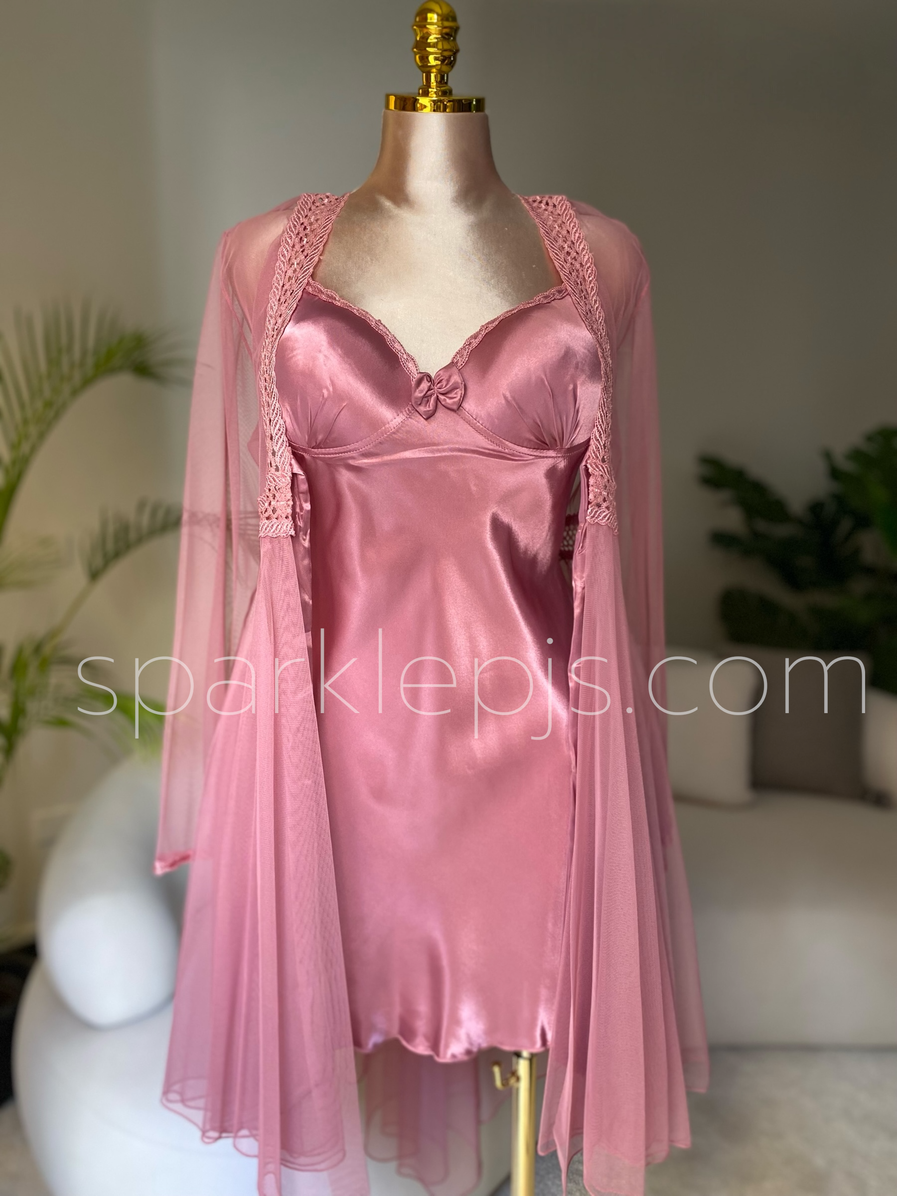 Raffia-Trimmed Dream