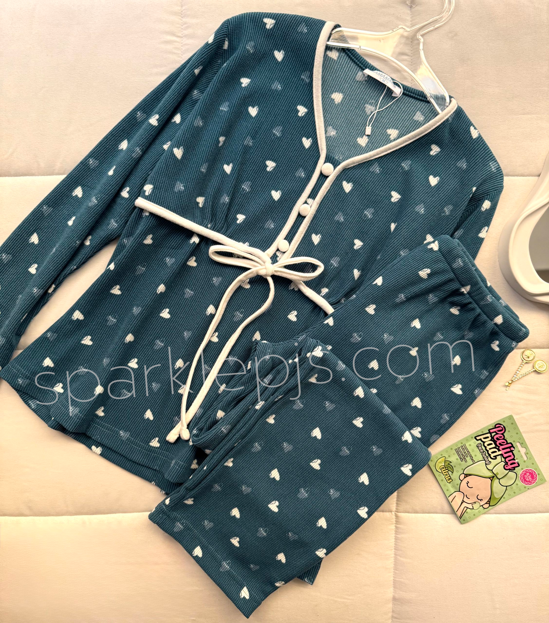 Cozy Hearts Button Set