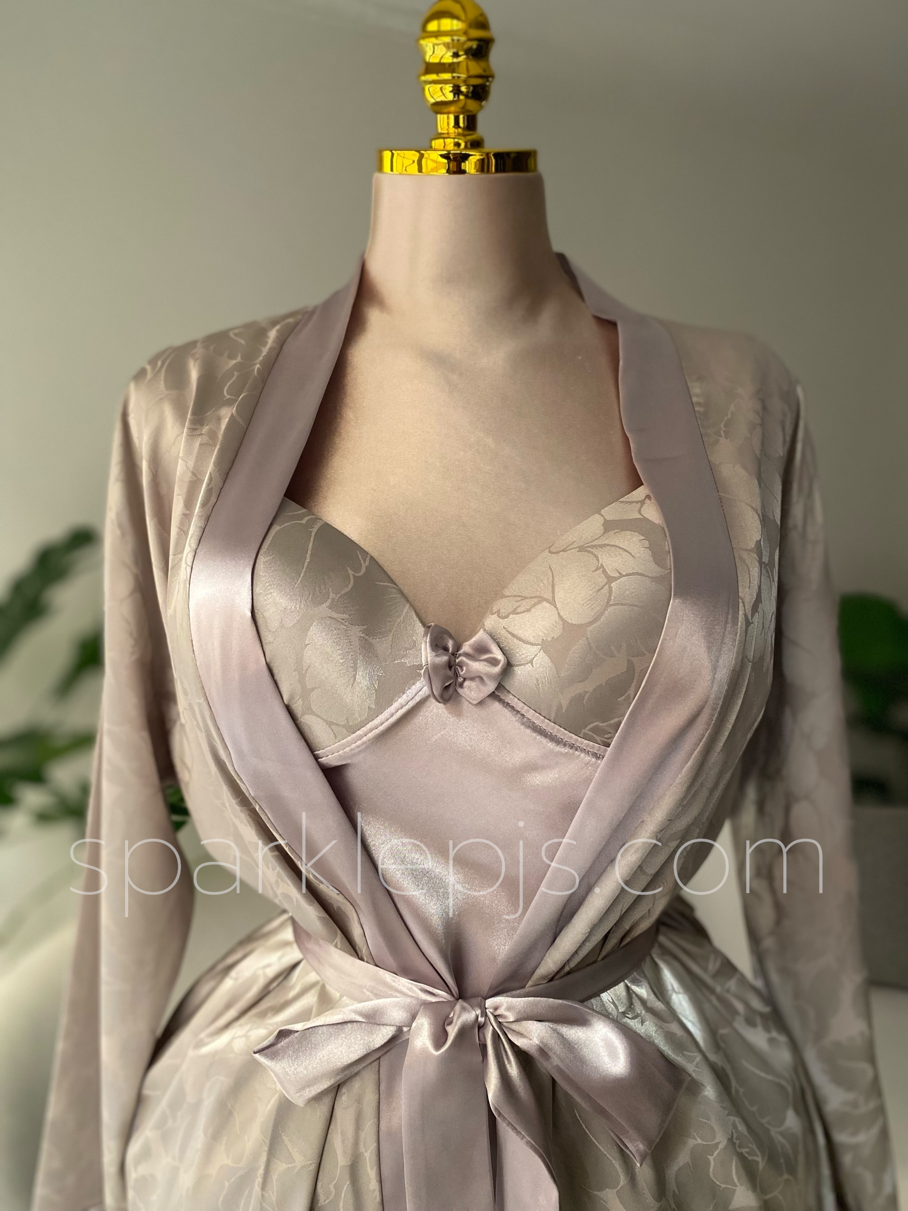 "Damask Dream" Jacquard Lingerie Set