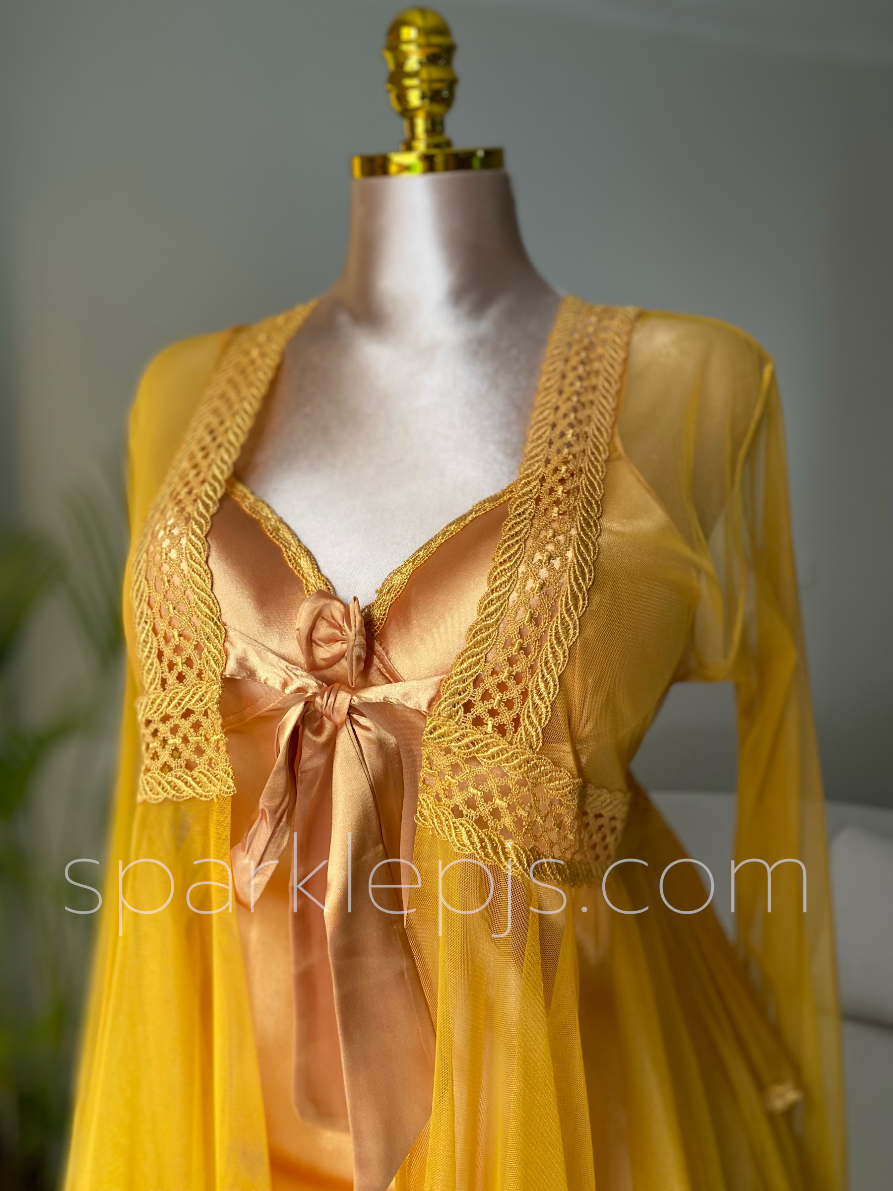 Raffia-Trimmed Dream