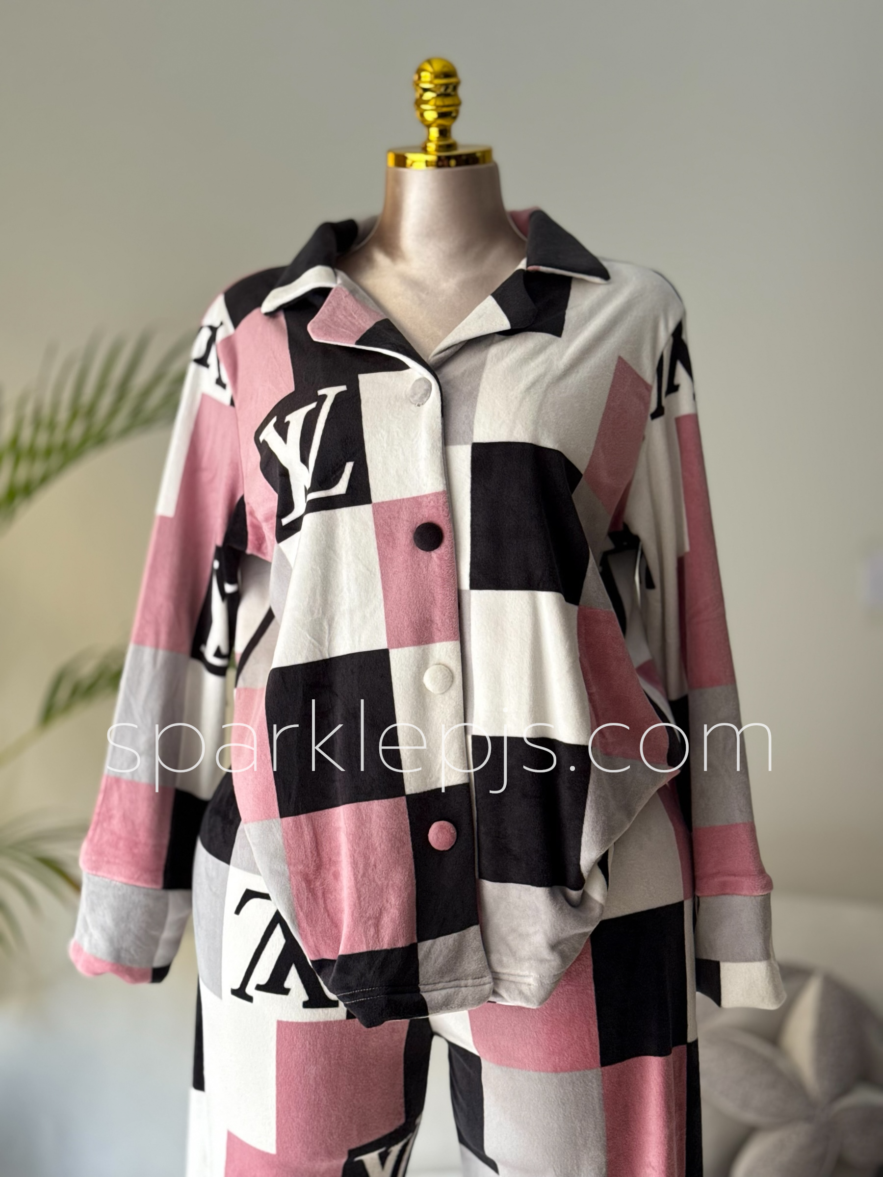 LV Elegance Bloc Sleepwear