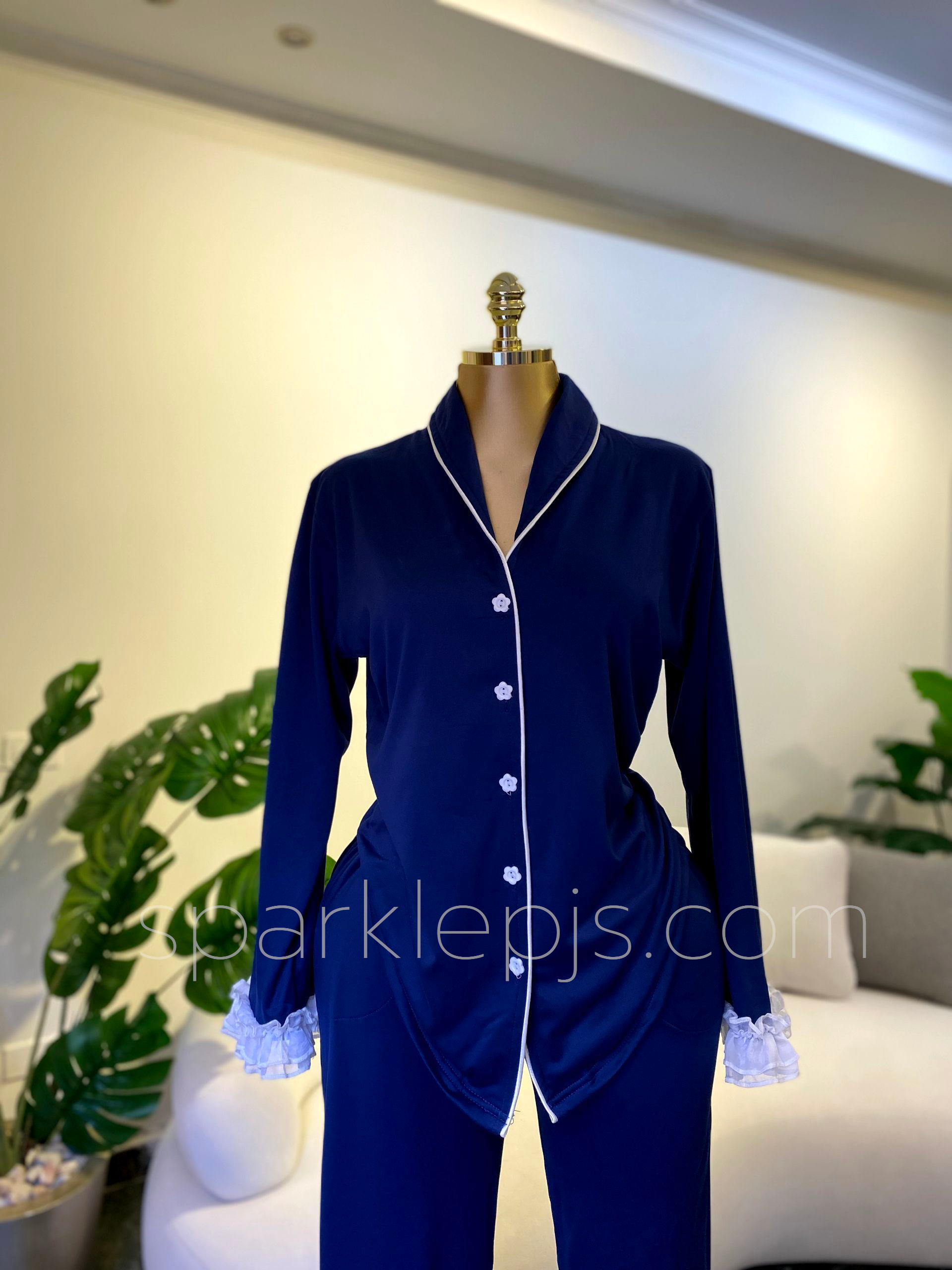 Classic Ruffle Lounge Set