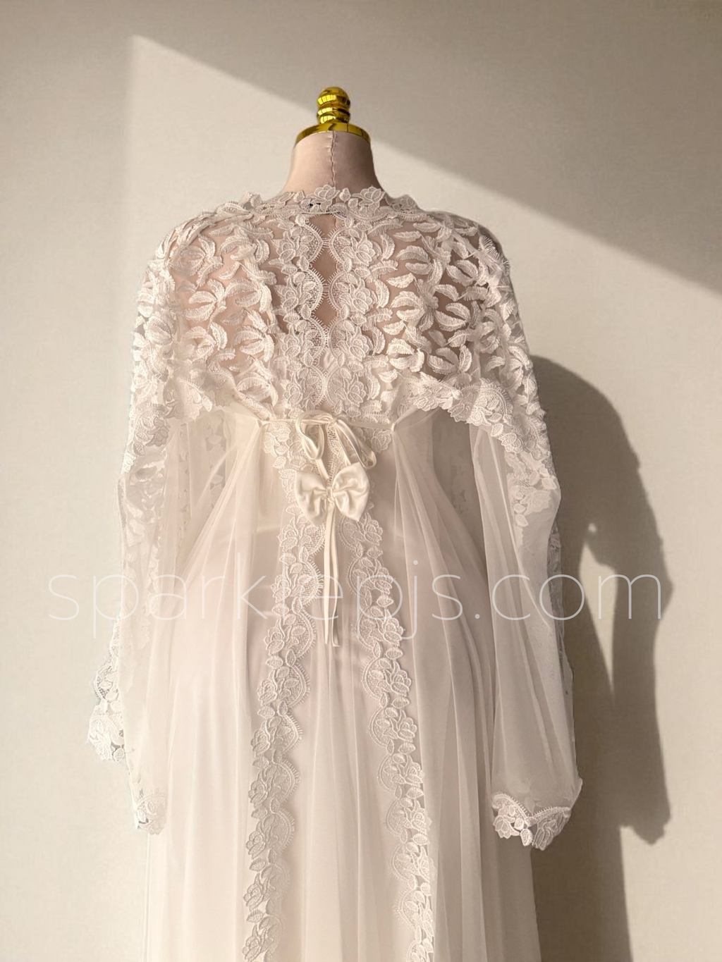 Opera Lenght Robe & Gown