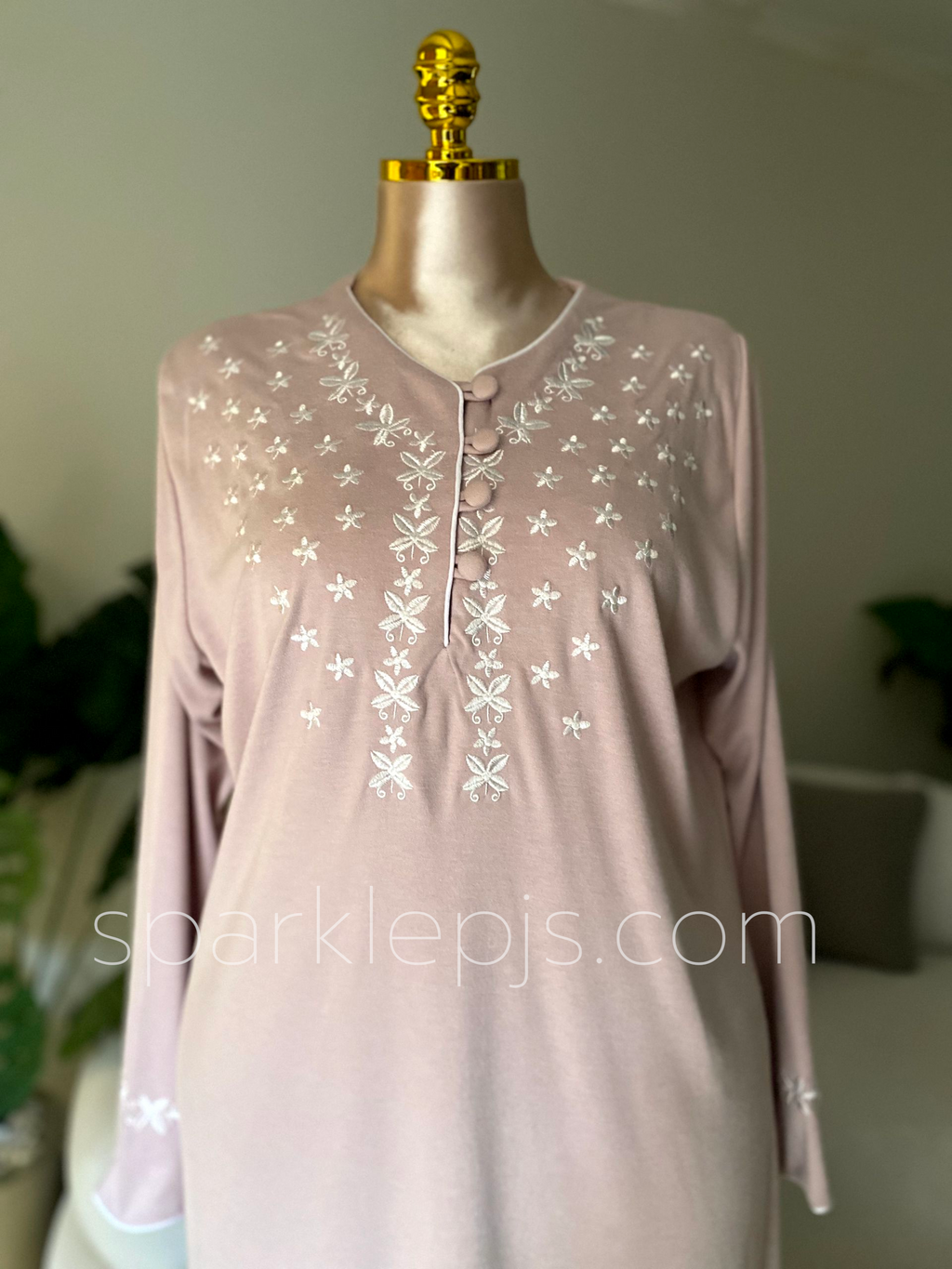 The Cozy Dream Weaver