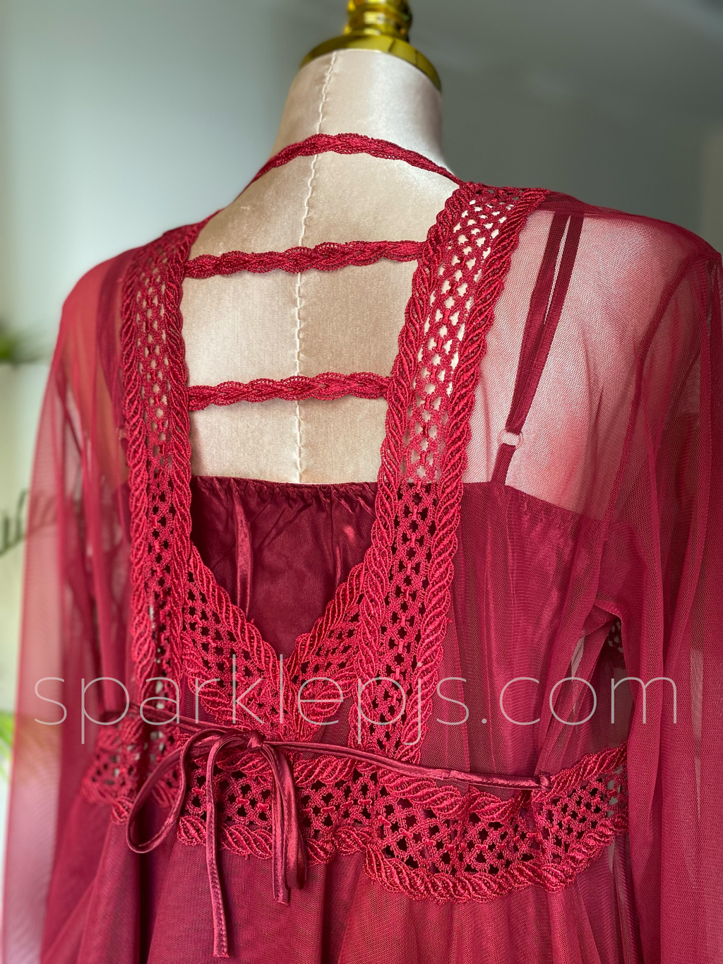 Raffia-Trimmed Dream