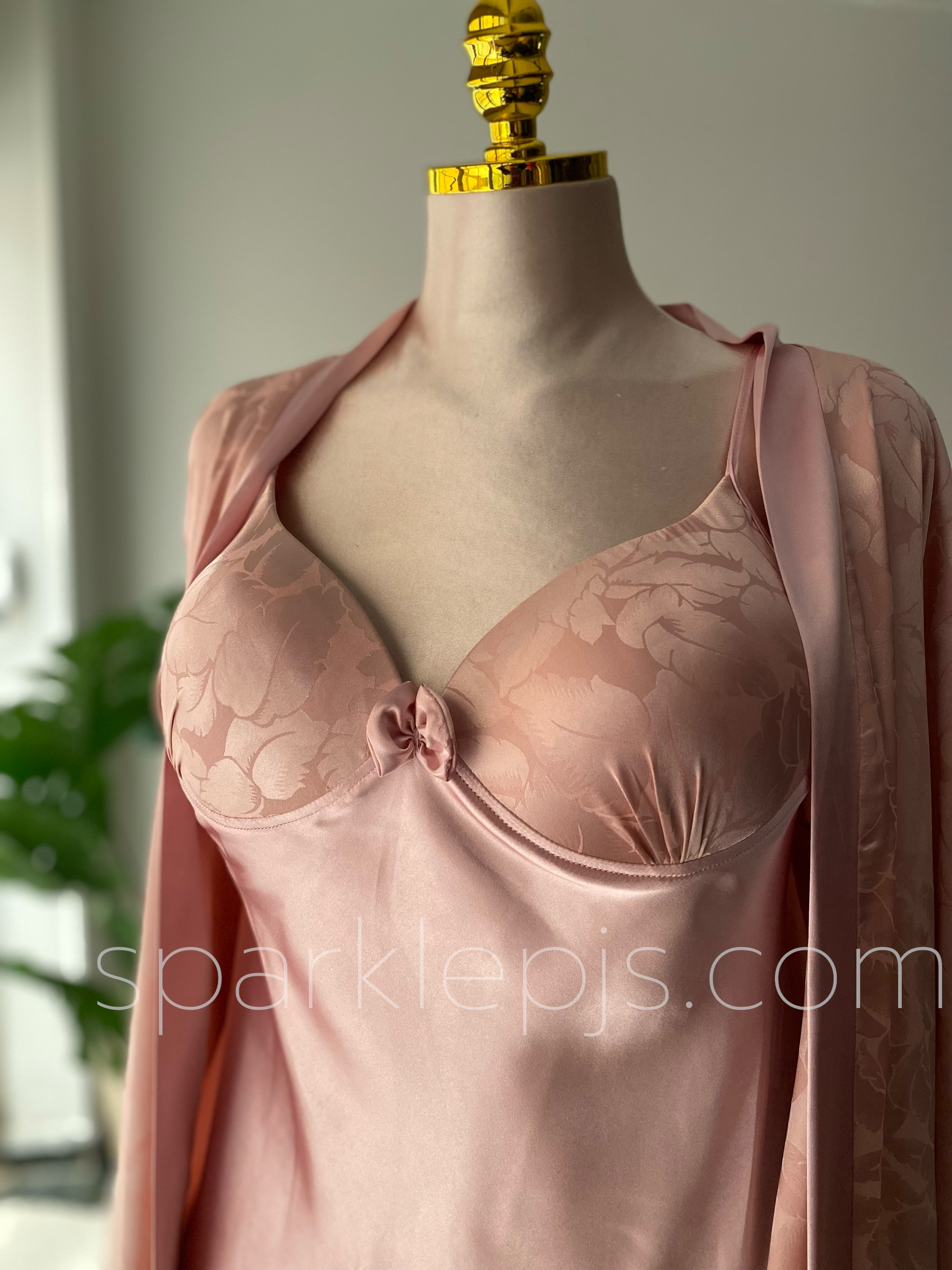 "Damask Dream" Jacquard Lingerie Set