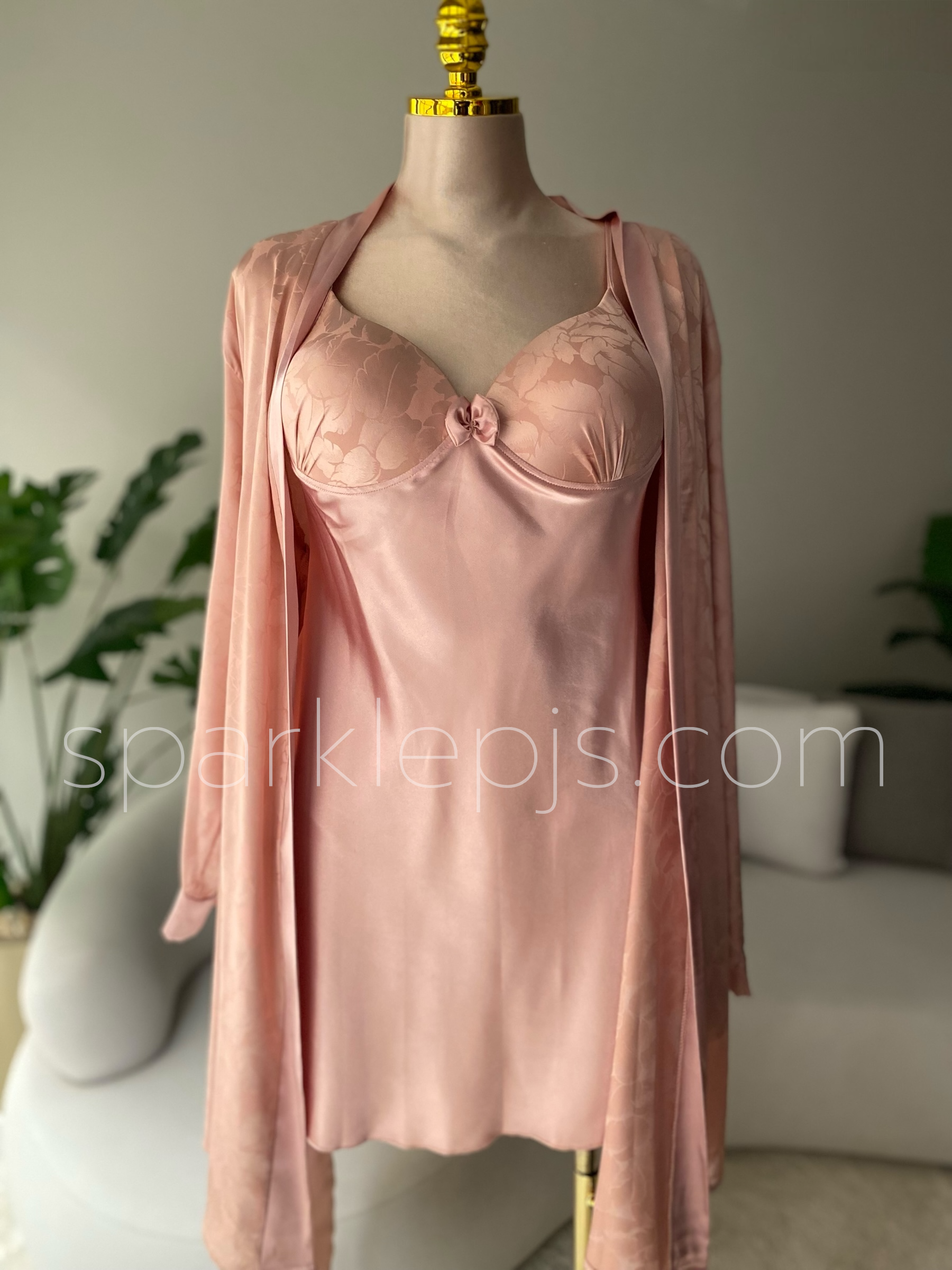 "Damask Dream" Jacquard Lingerie Set