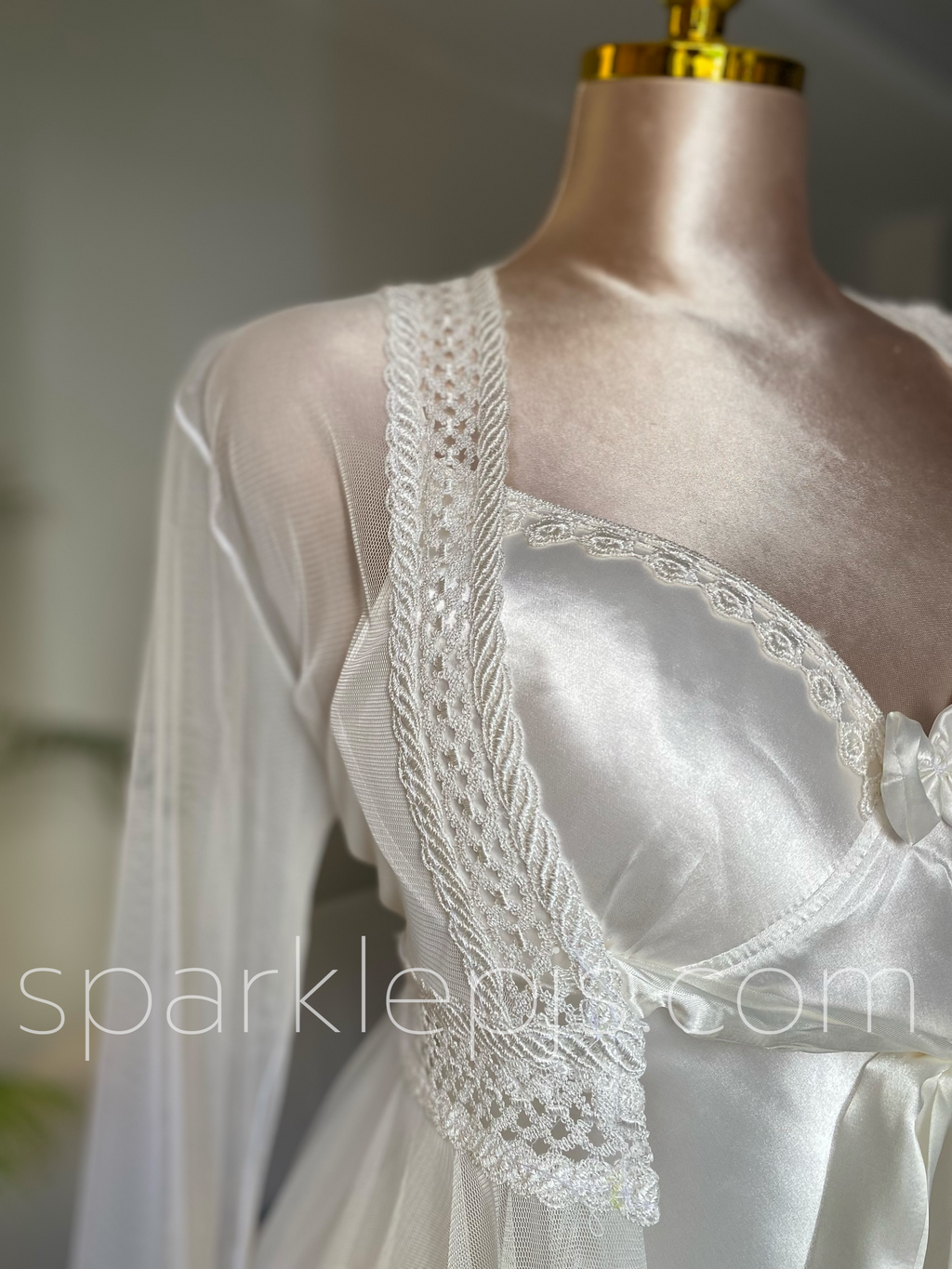 Raffia-Trimmed Dream