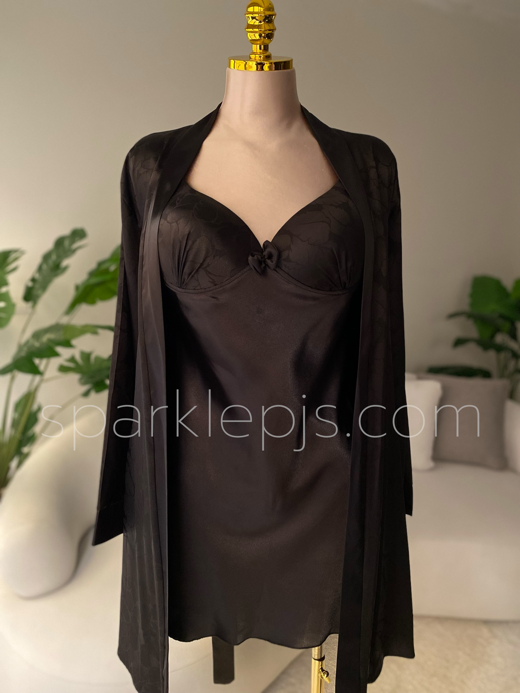 "Damask Dream" Jacquard Lingerie Set