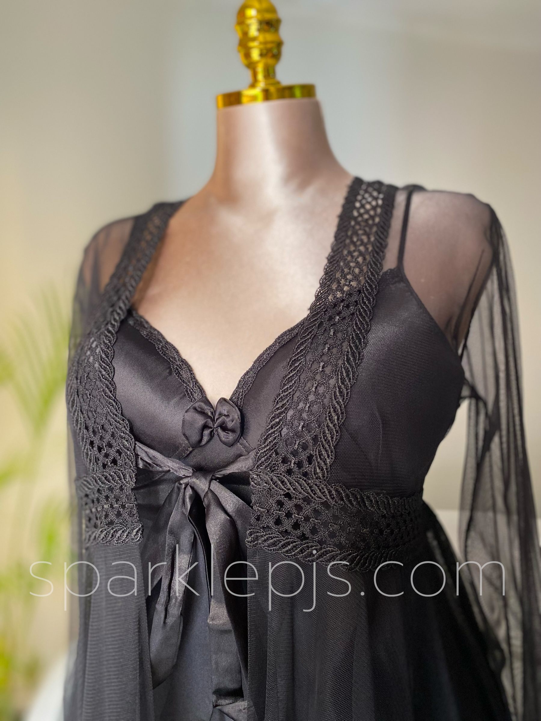 Raffia-Trimmed Dream