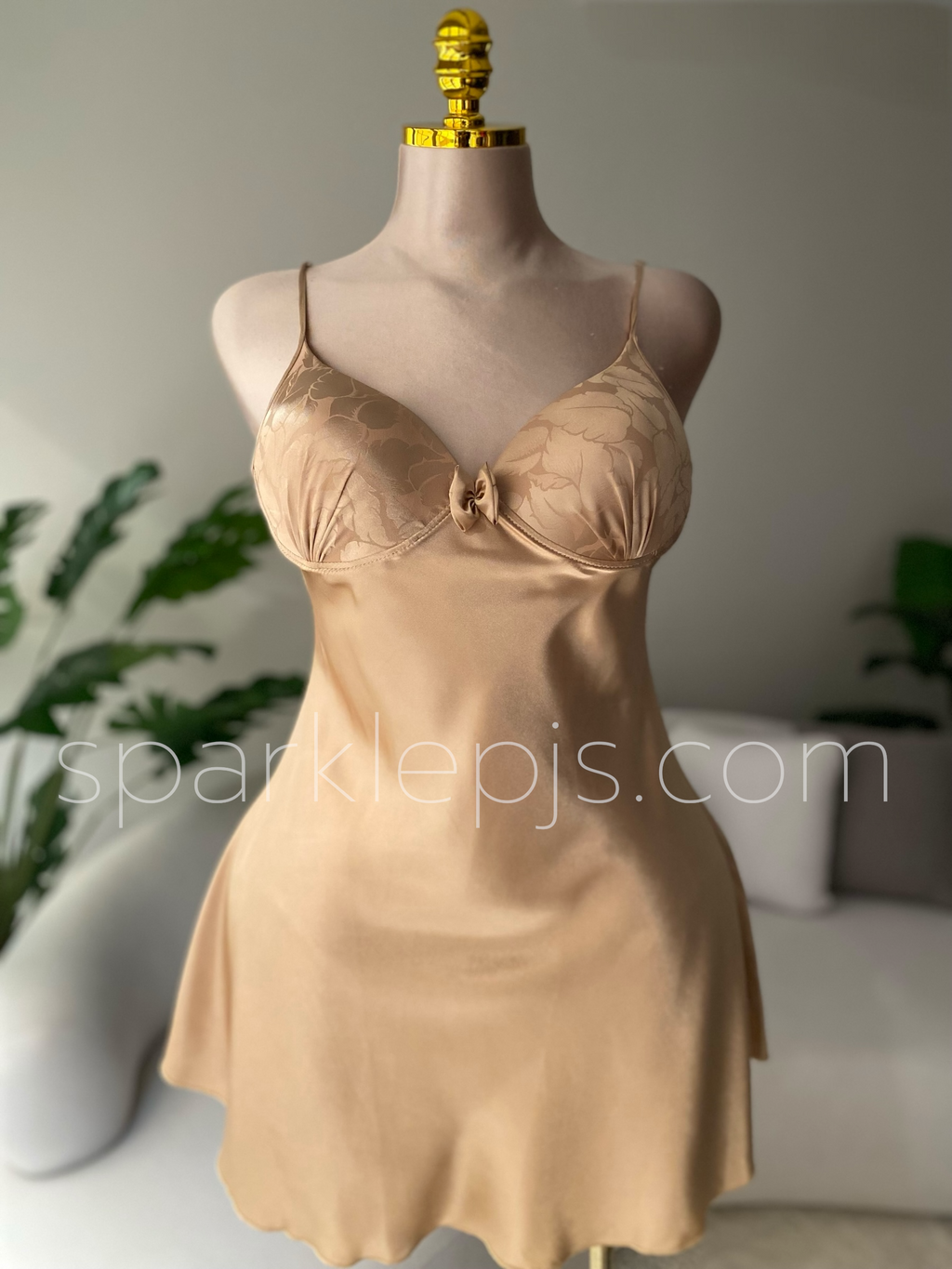 "Damask Dream" Jacquard Lingerie Set