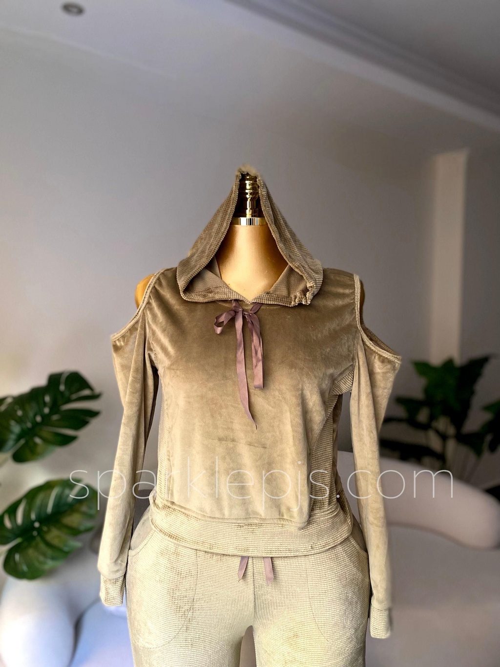 Chic Cut Hoodie Lounge Set