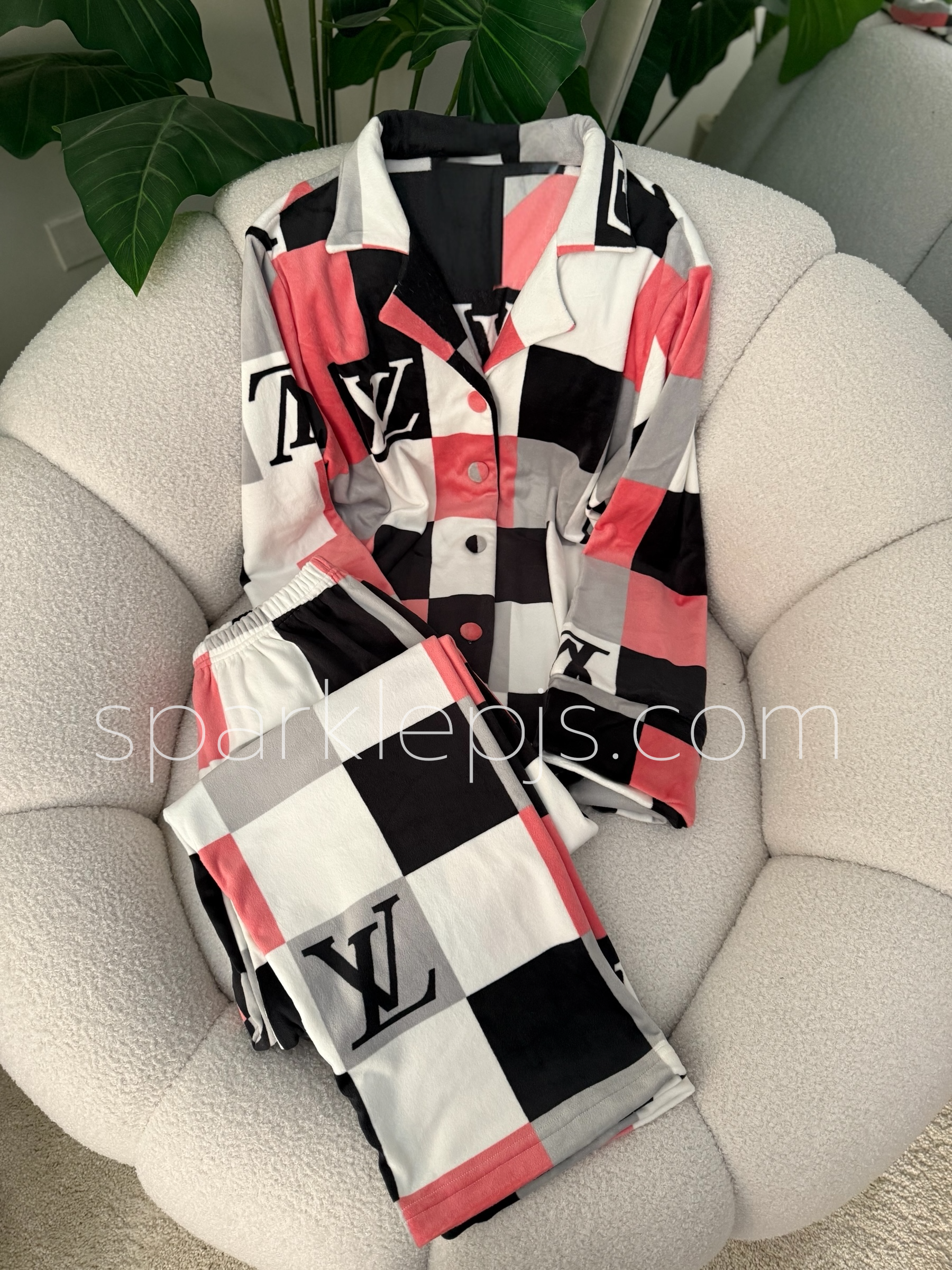 LV Elegance Bloc Sleepwear