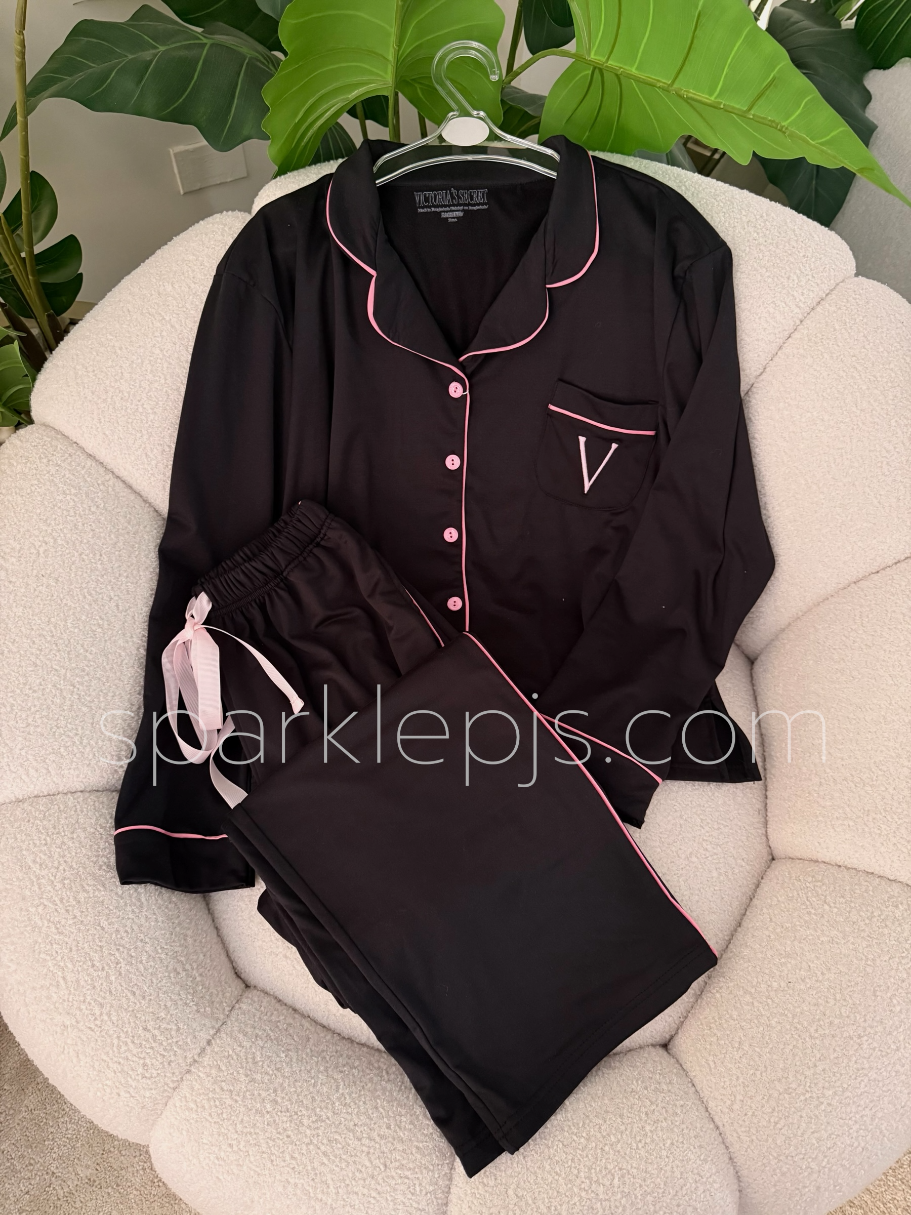 VS Burgundy Velvet Nightfall Set