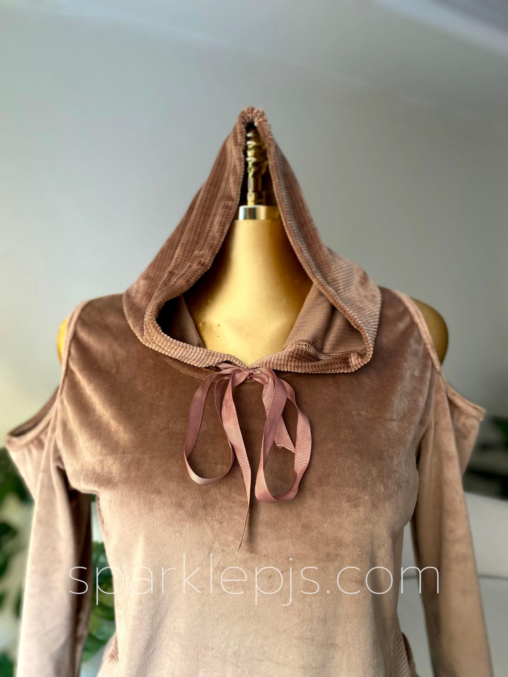 Chic Cut Hoodie Lounge Set