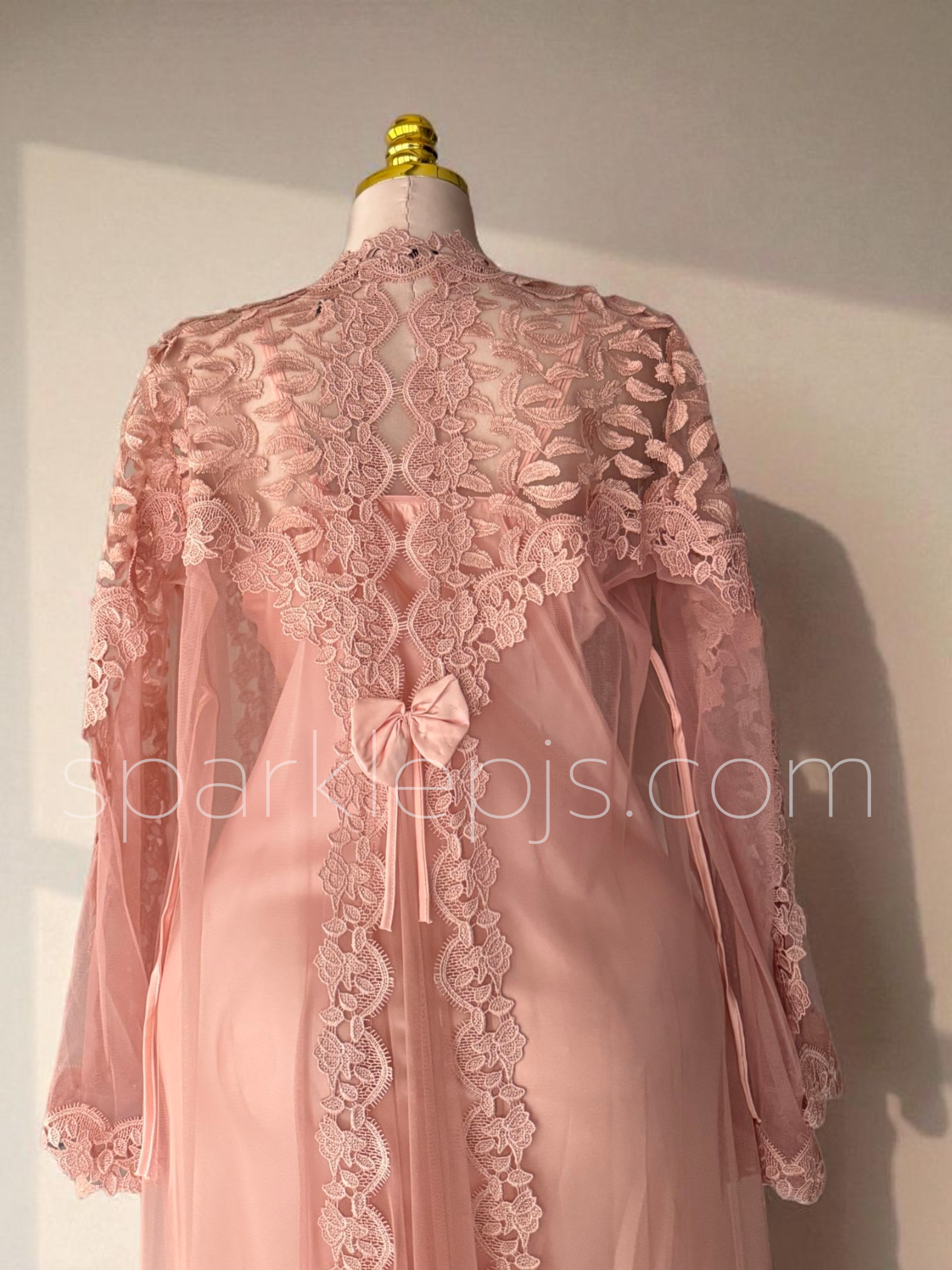 Opera Lenght Robe & Gown