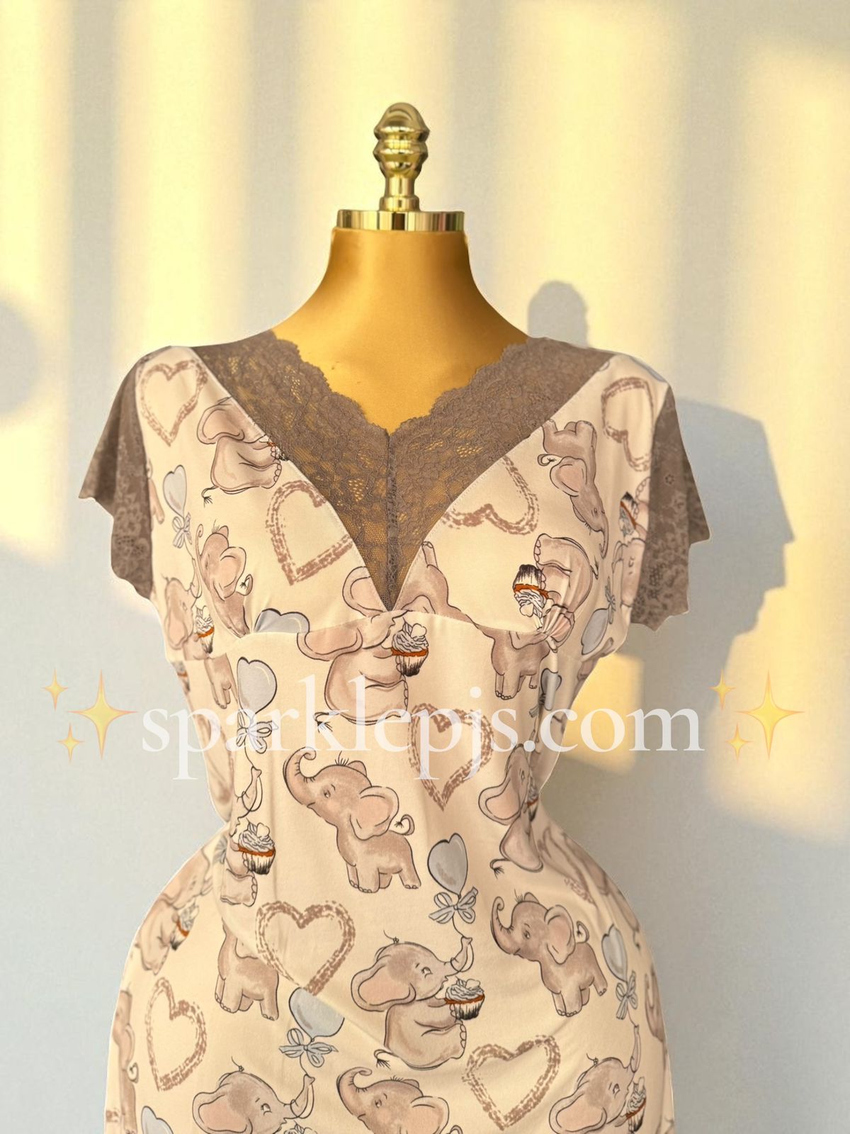 “Cupcake d’Amour Nightshirt”