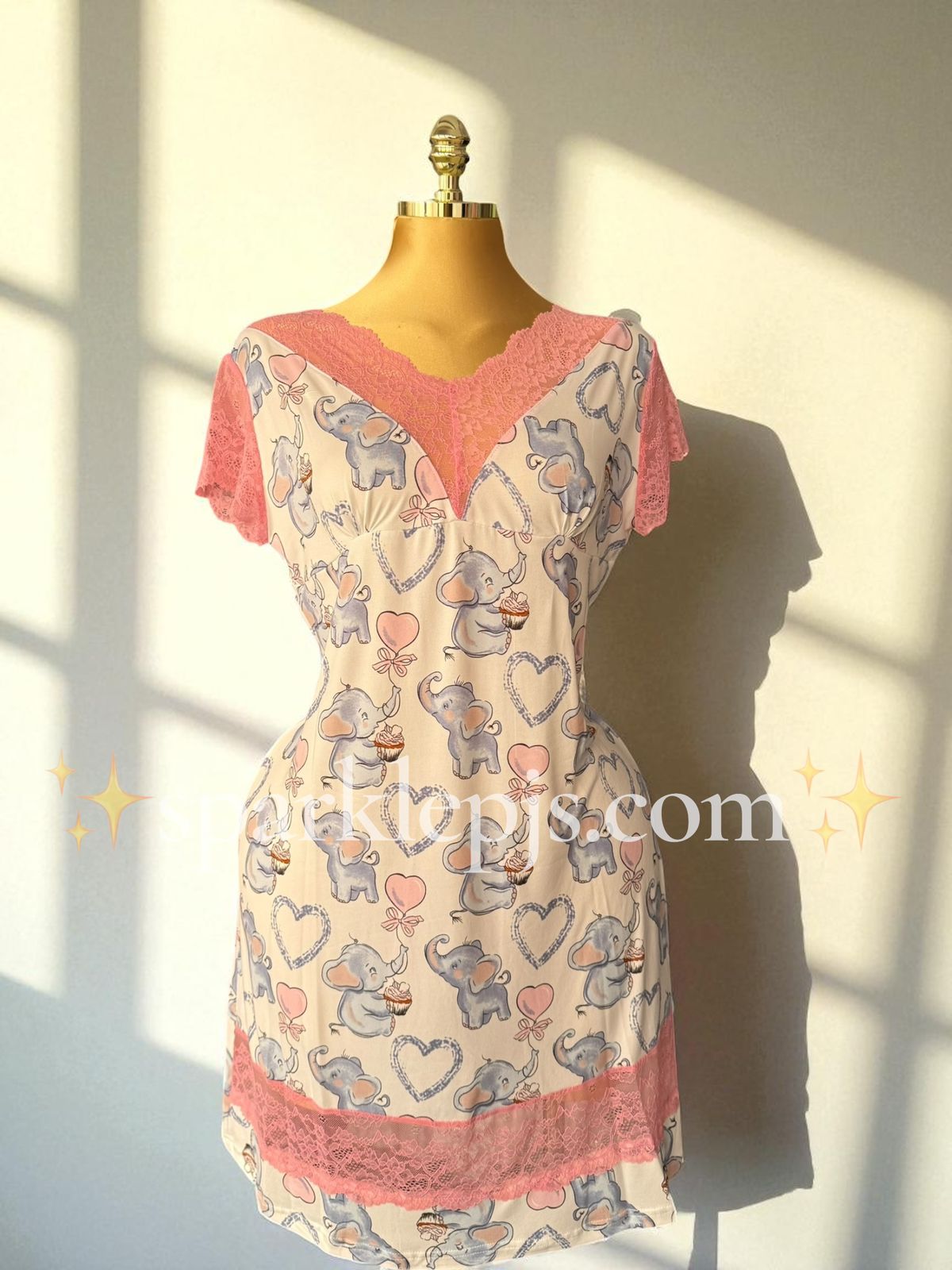 “Cupcake d’Amour Nightshirt”