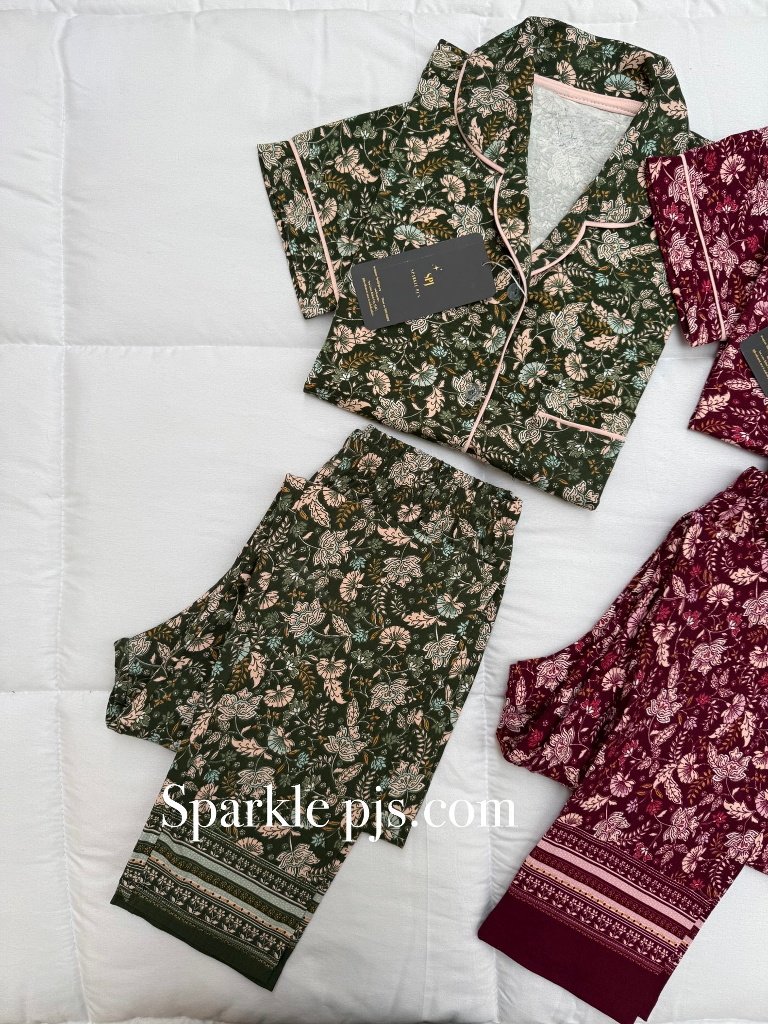 Elegant Green Floral Pajama
