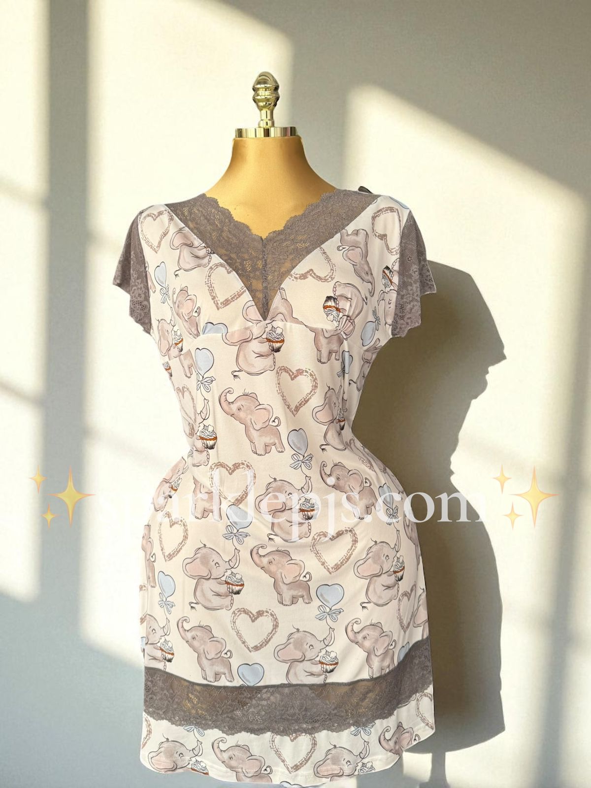“Cupcake d’Amour Nightshirt”